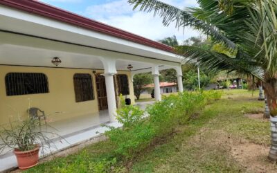 Home With Oversized Garage For 2 Vehicles