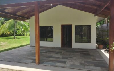 3 Bedroom House In Bahia Ballena With Large Garden