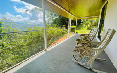 2 Bedrooms Mountain View Casita